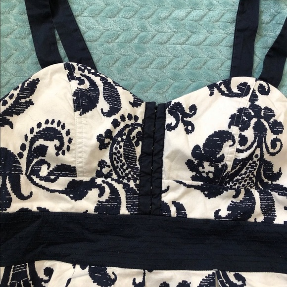 City triangle dress - Picture 2 of 6